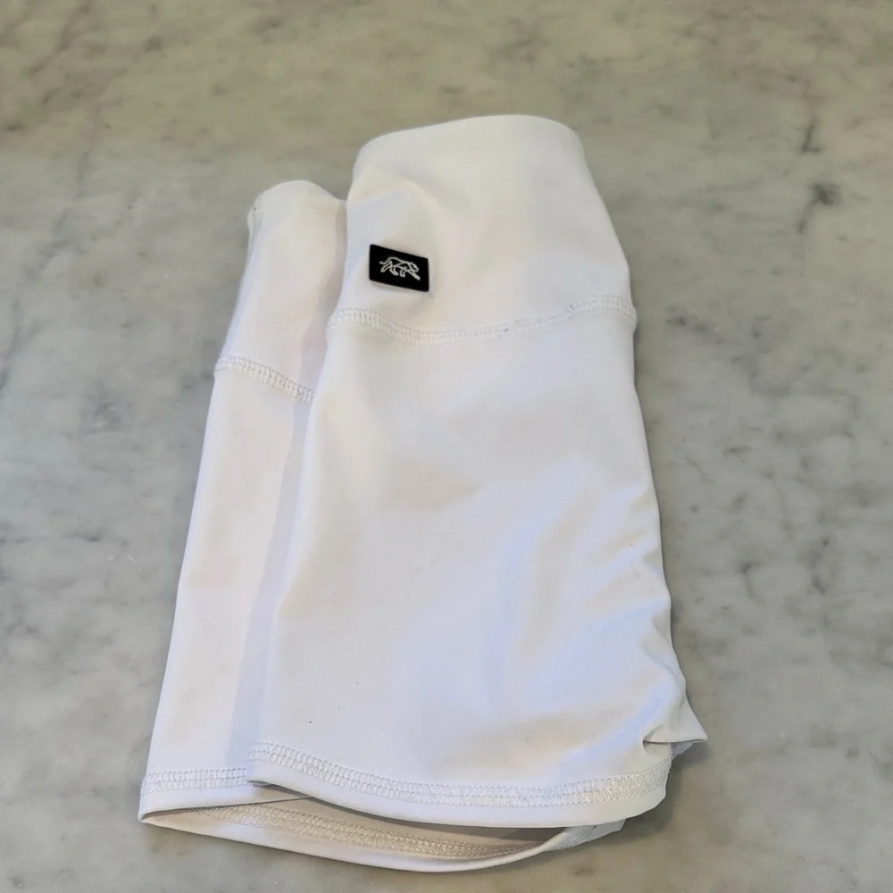 Tiger Friday White Shorts Size Child XL - Picture 2 of 6